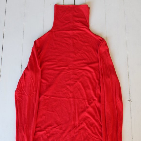 Red GAP Feather Turtleneck, Size Small - Picture 4 of 6